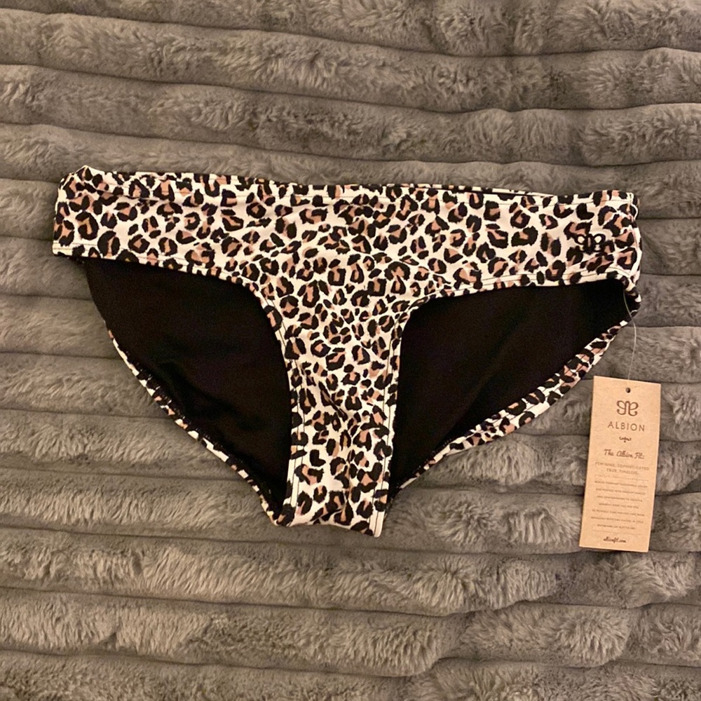 Albion Cheetah Hipster Bottoms Size S